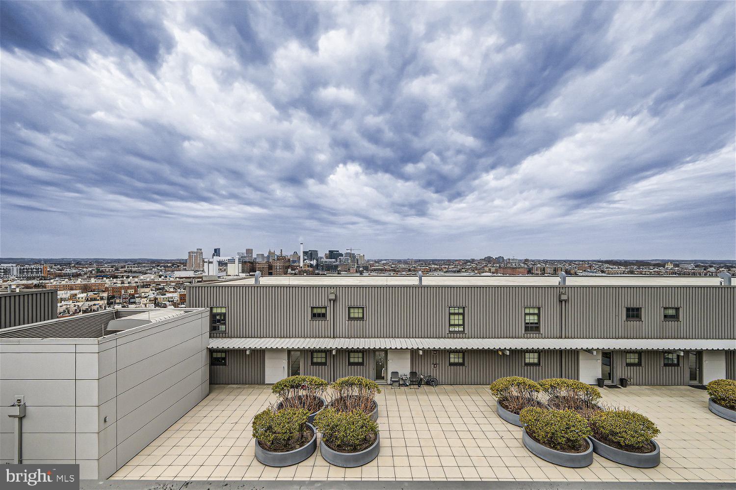 LOCUST POINT - Residential