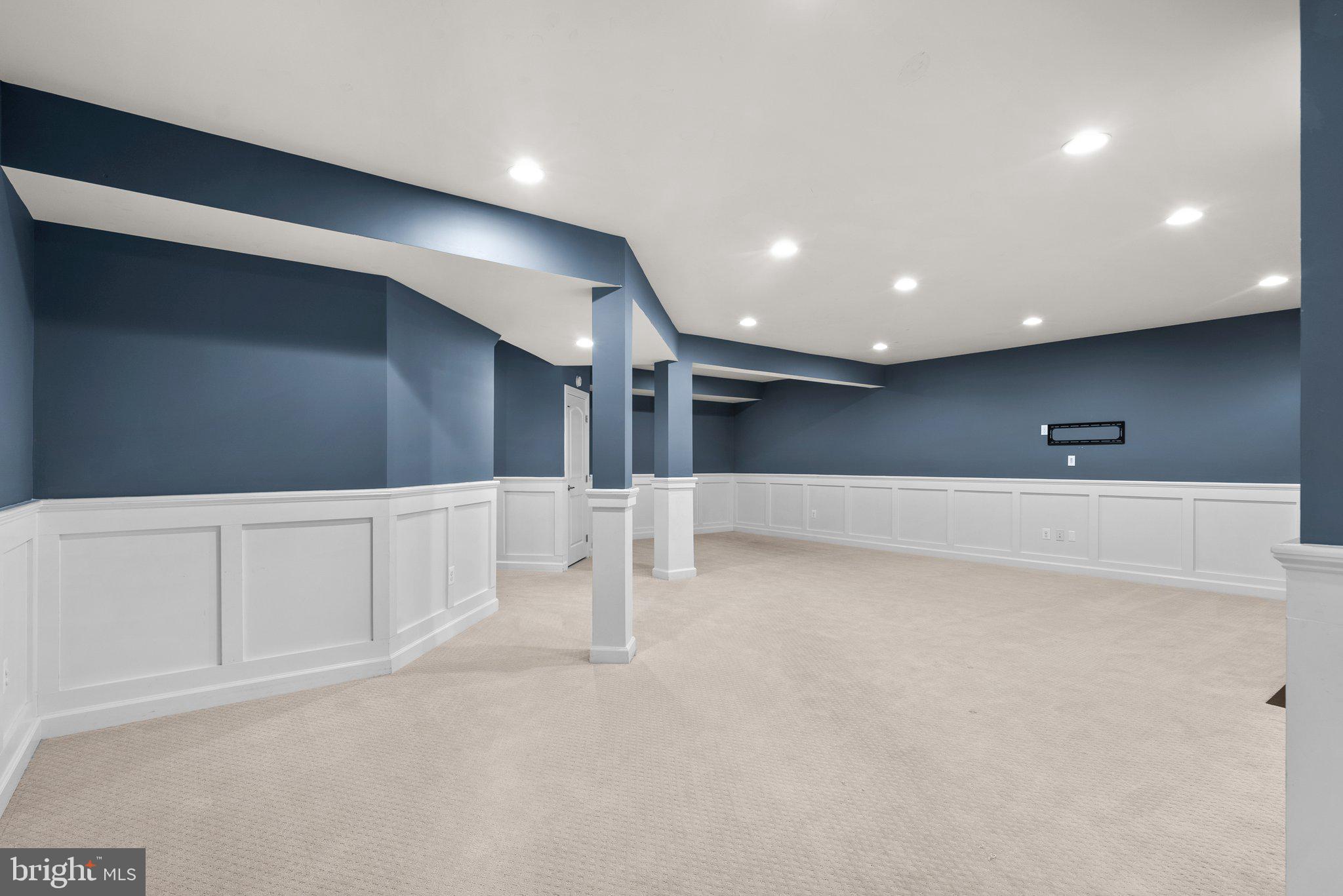 DEEP CREEK VILLAGE - Residential