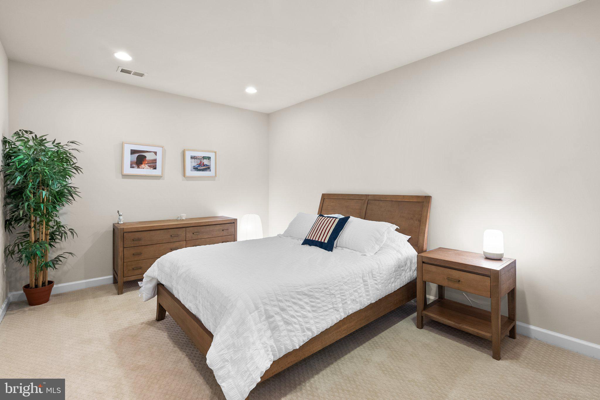 DEEP CREEK VILLAGE - Residential