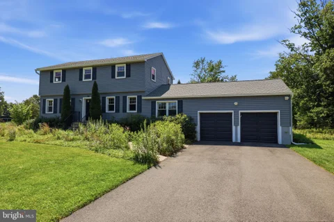 34 Woosamonsa Road, Pennington, NJ MLS: NJME2081684
