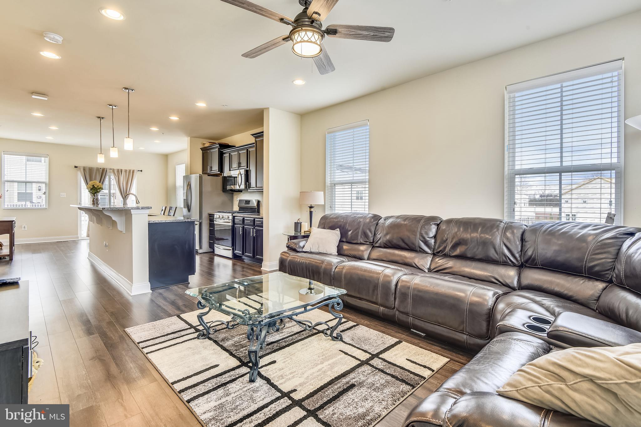 OXFORD SQUARE - Residential