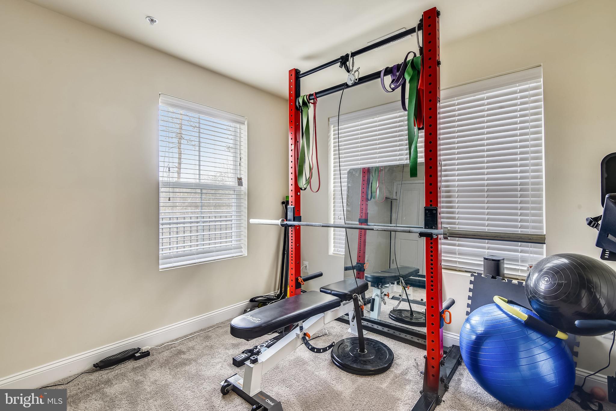 OXFORD SQUARE - Residential