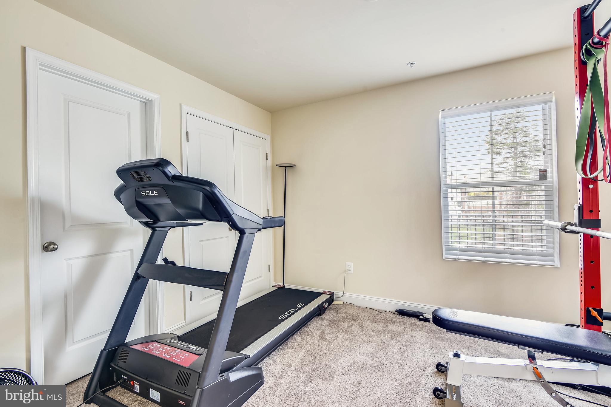 OXFORD SQUARE - Residential