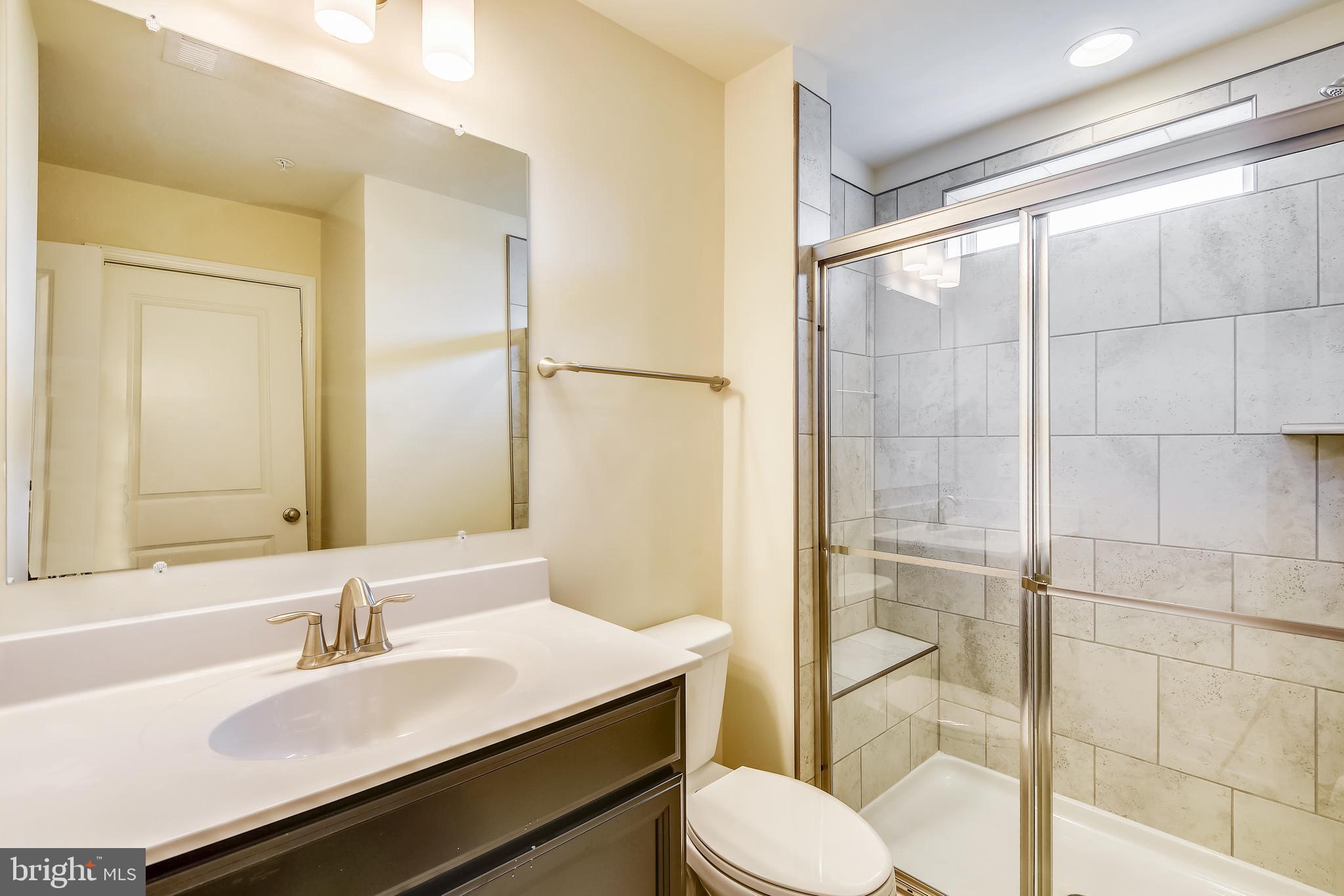 OXFORD SQUARE - Residential