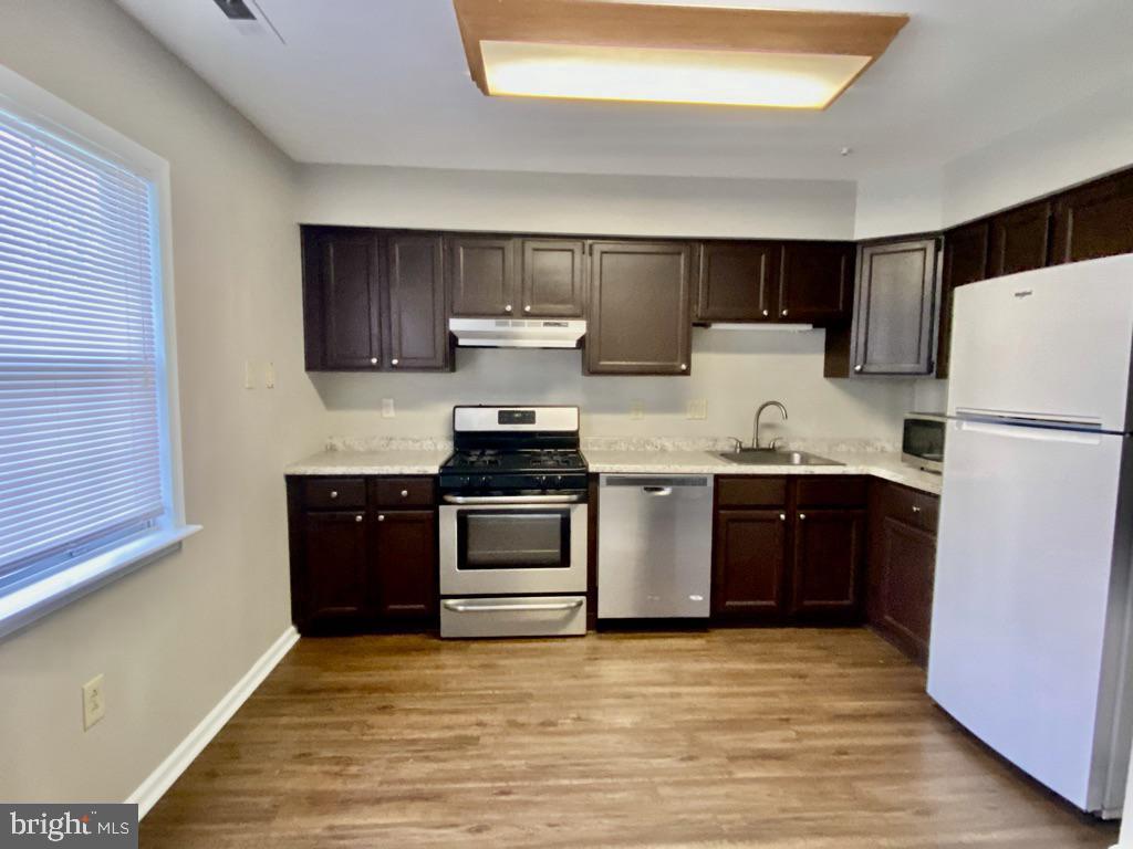 NEWTOWN GRANT - Residential Lease