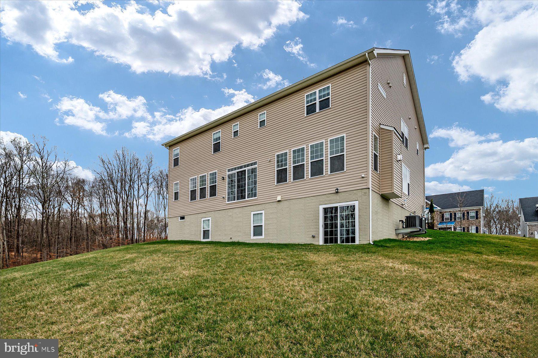 MARLBORO RIDGE - Residential