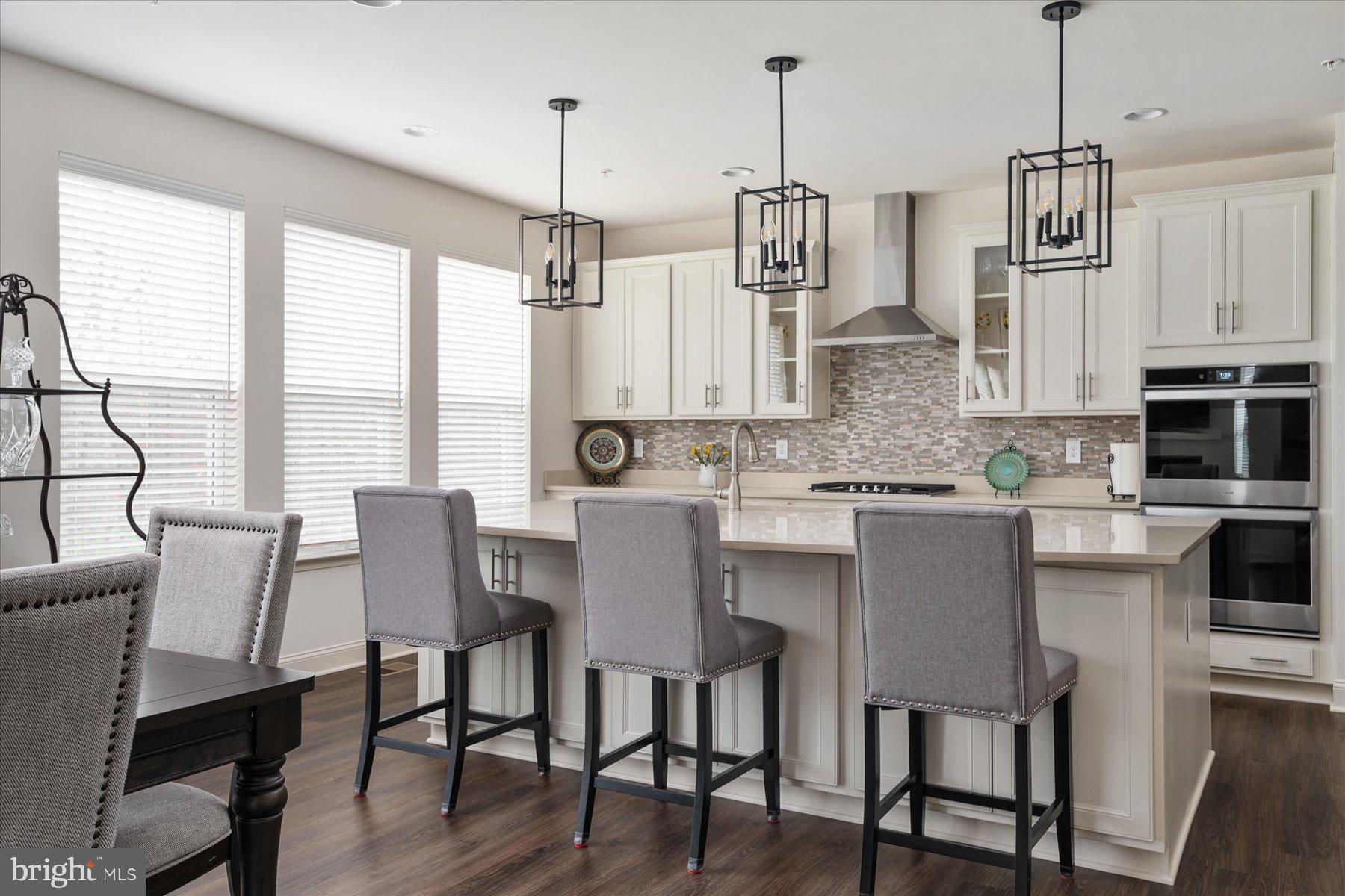 MARLBORO RIDGE - Residential