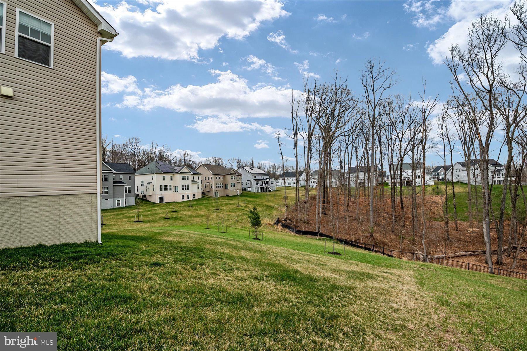 MARLBORO RIDGE - Residential