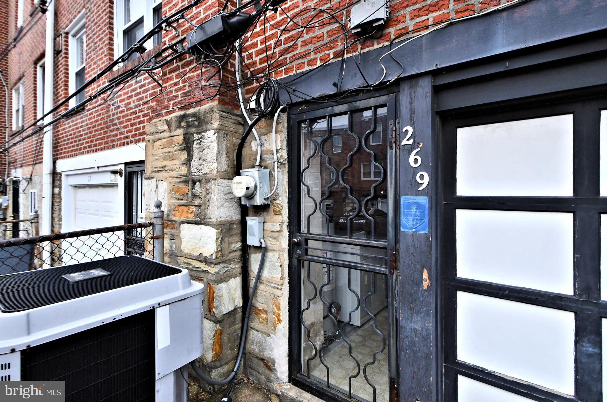 EAST OAK LANE - Residential