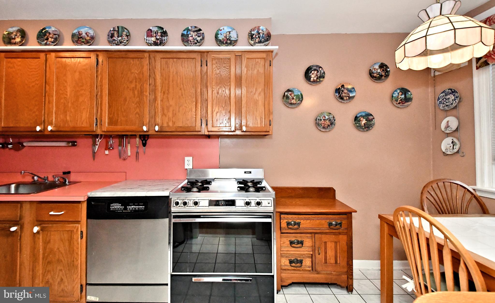 EAST OAK LANE - Residential