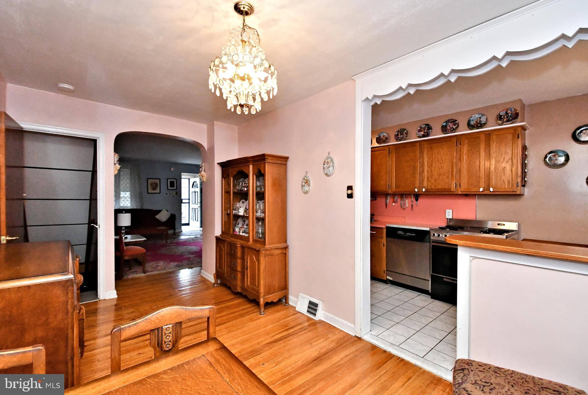 EAST OAK LANE - Residential