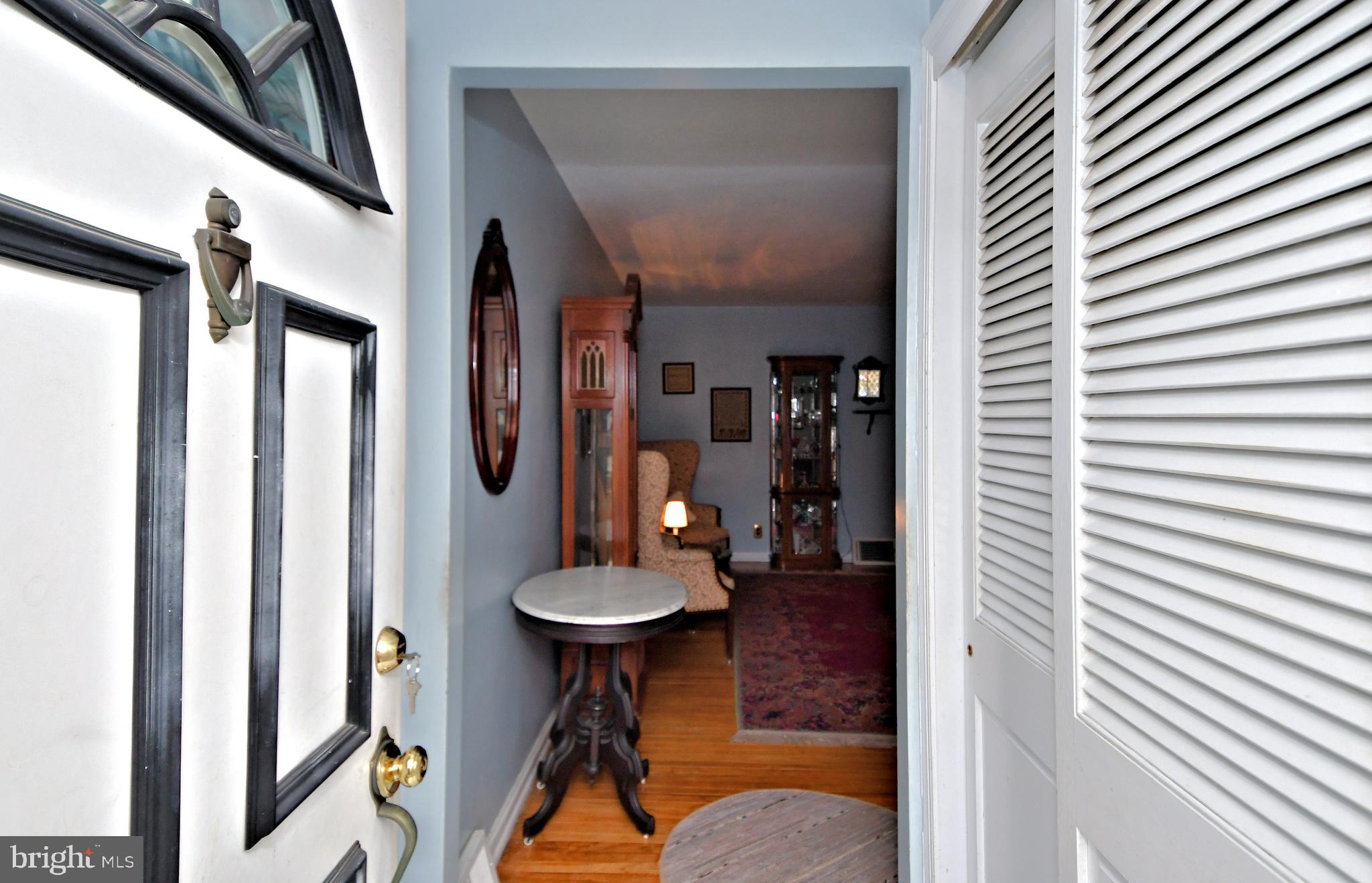 EAST OAK LANE - Residential