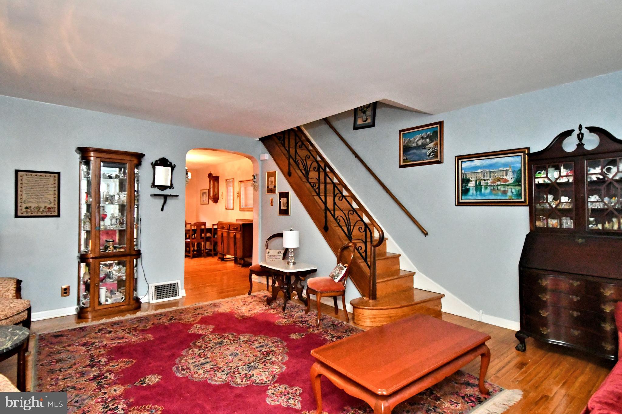 EAST OAK LANE - Residential