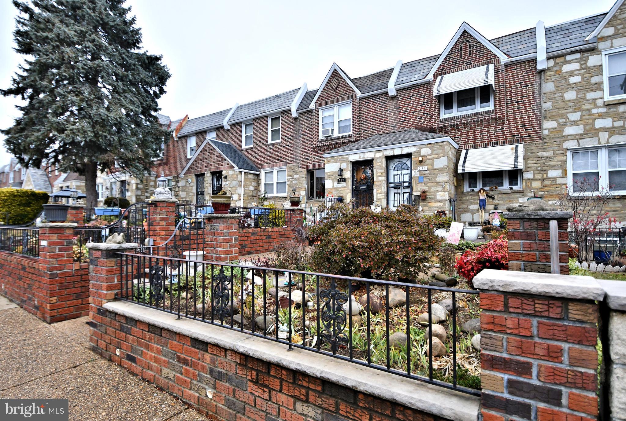 EAST OAK LANE - Residential