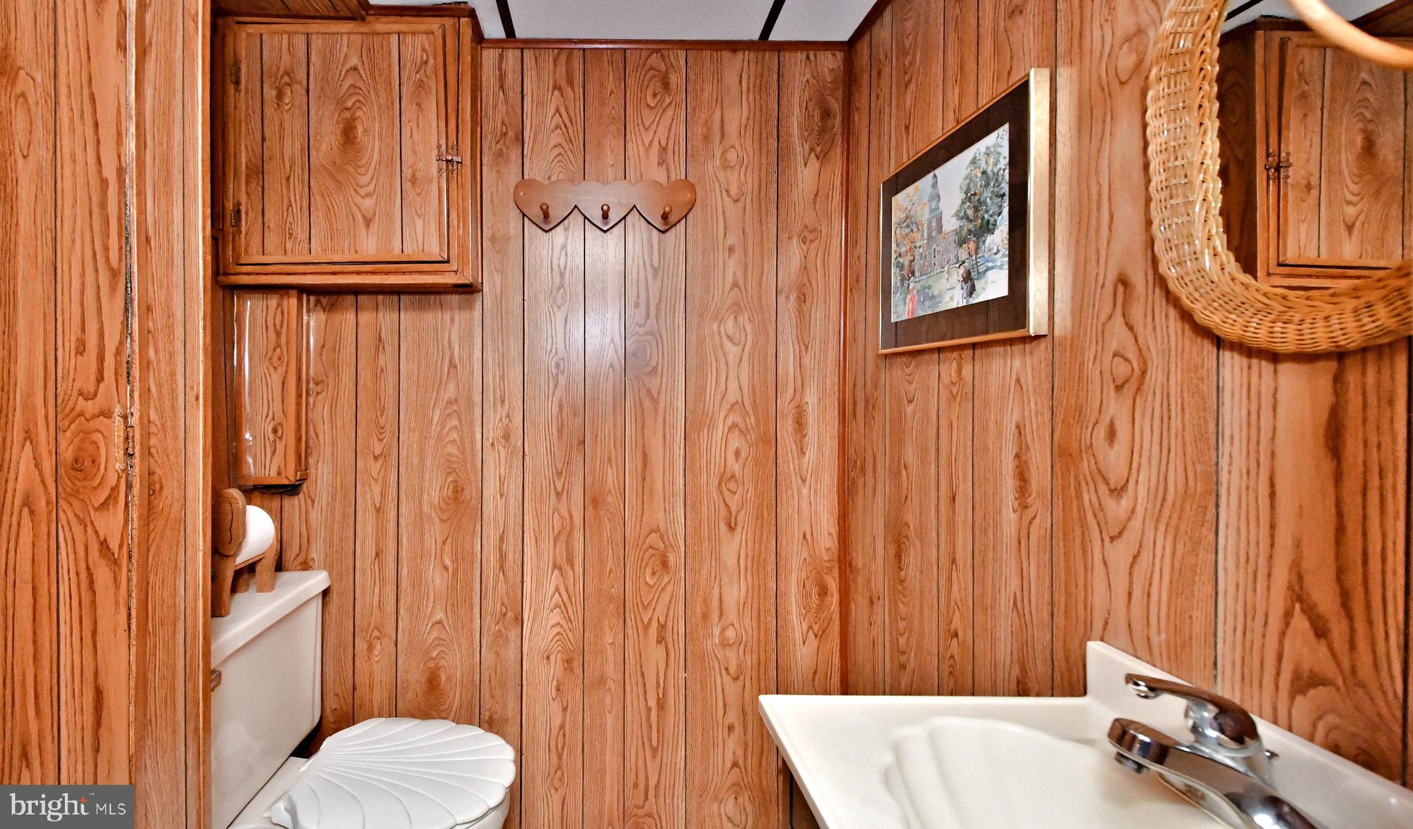 EAST OAK LANE - Residential