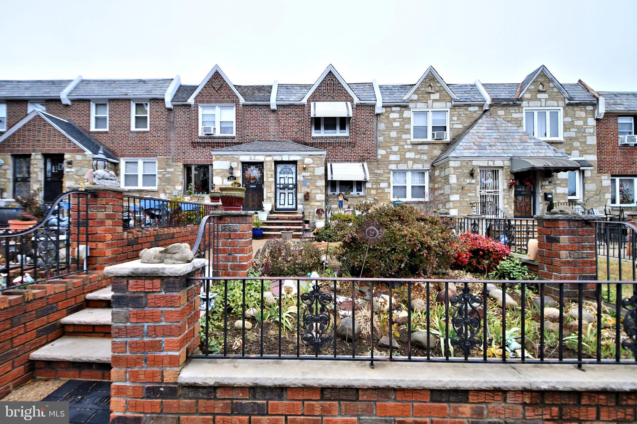 EAST OAK LANE - Residential