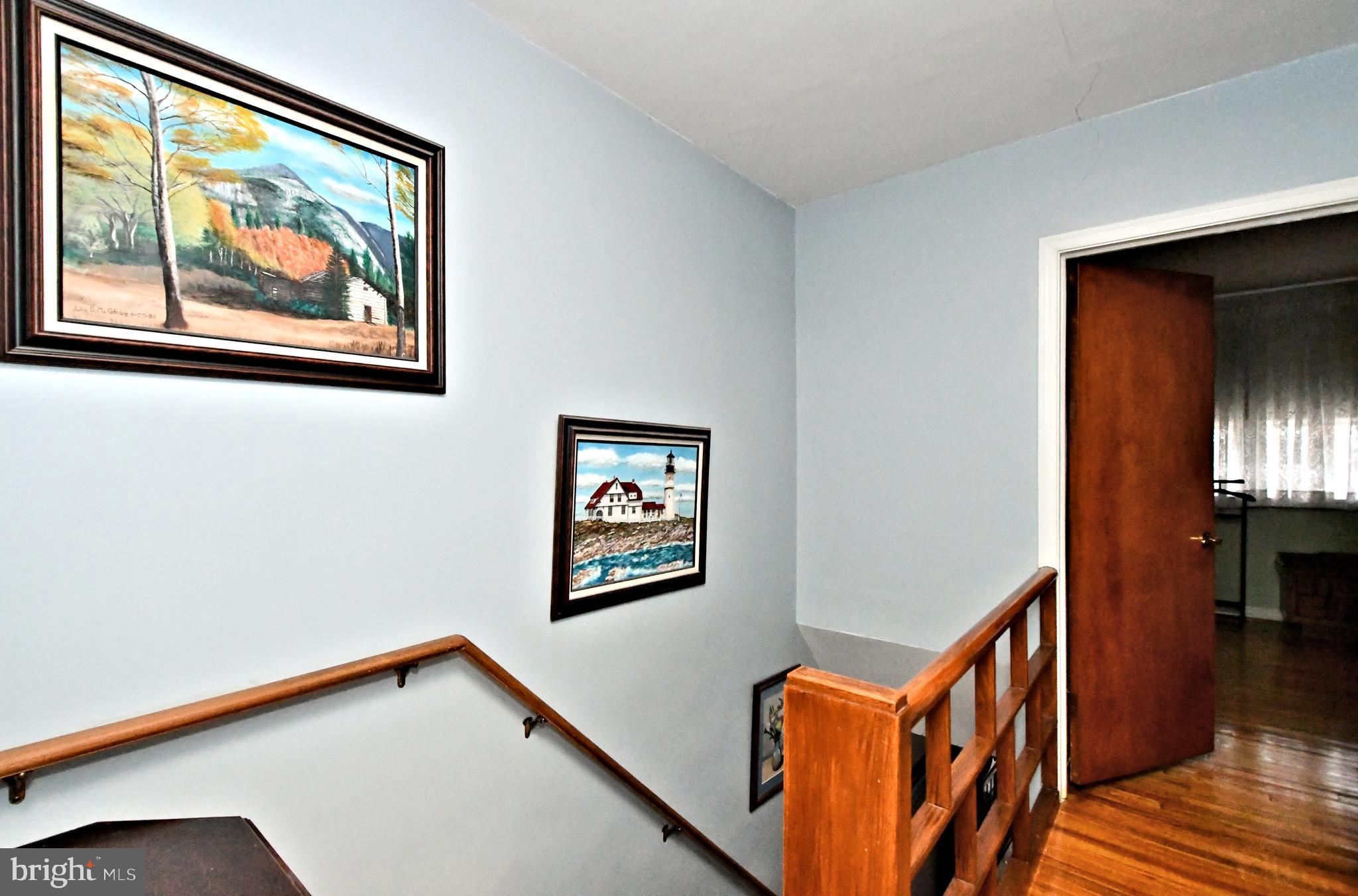 EAST OAK LANE - Residential