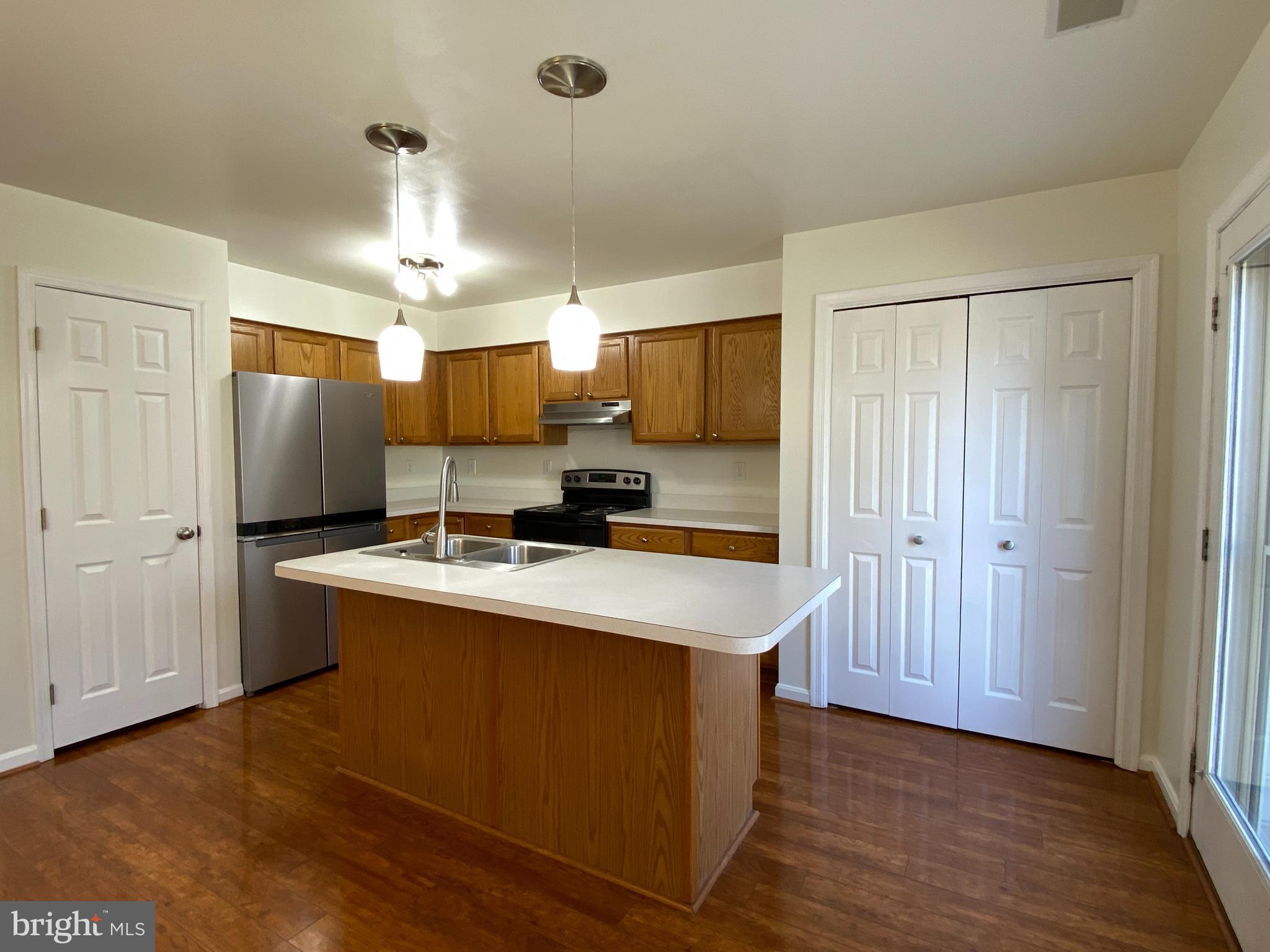 SPRING MILLS - Residential Lease