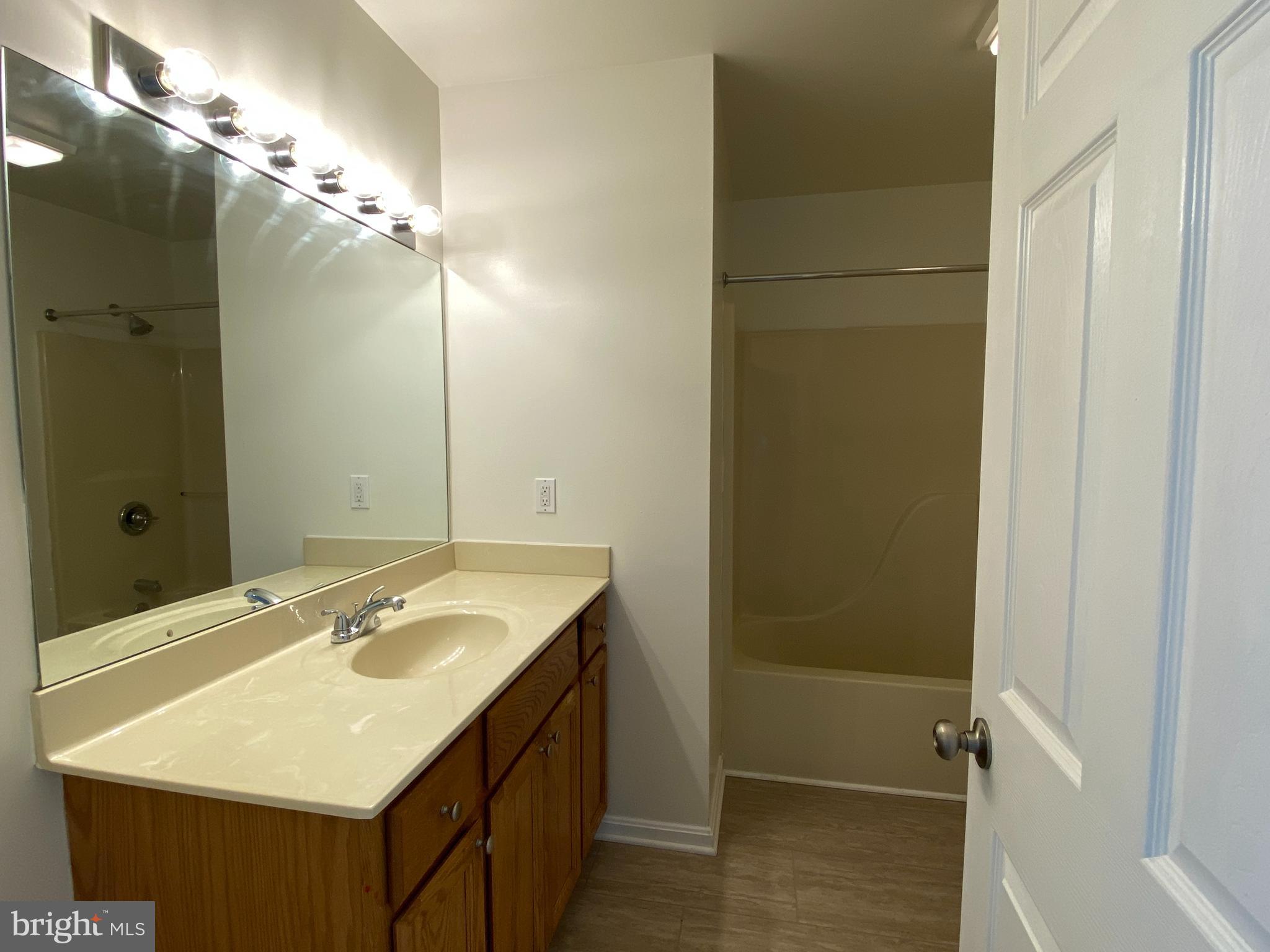 SPRING MILLS - Residential Lease