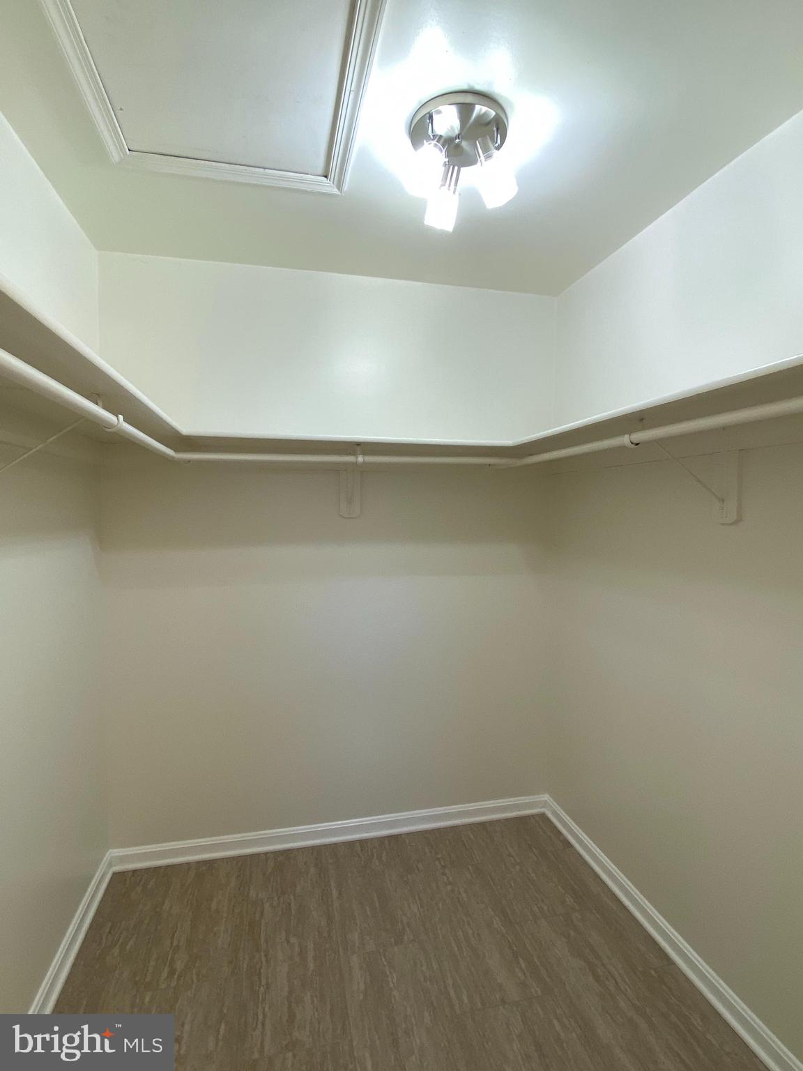 SPRING MILLS - Residential Lease