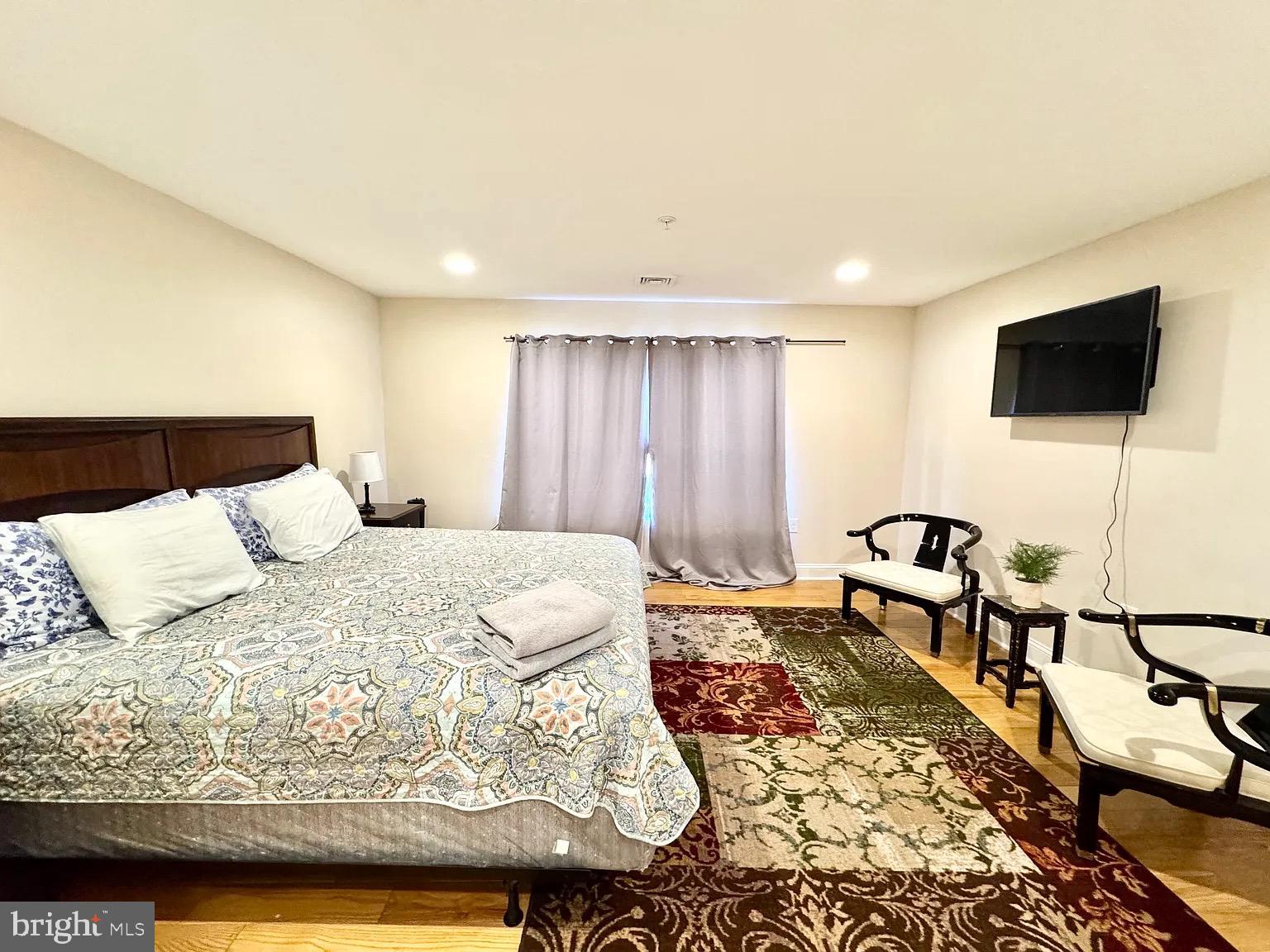 PHILADELPHIA (SOUTH) - Residential