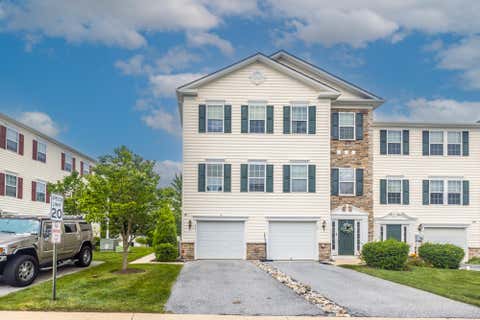 Townhouse For Sale - 33 Tuxford Lane #33<br/> Chester County, COATESVILLE, PA 19320