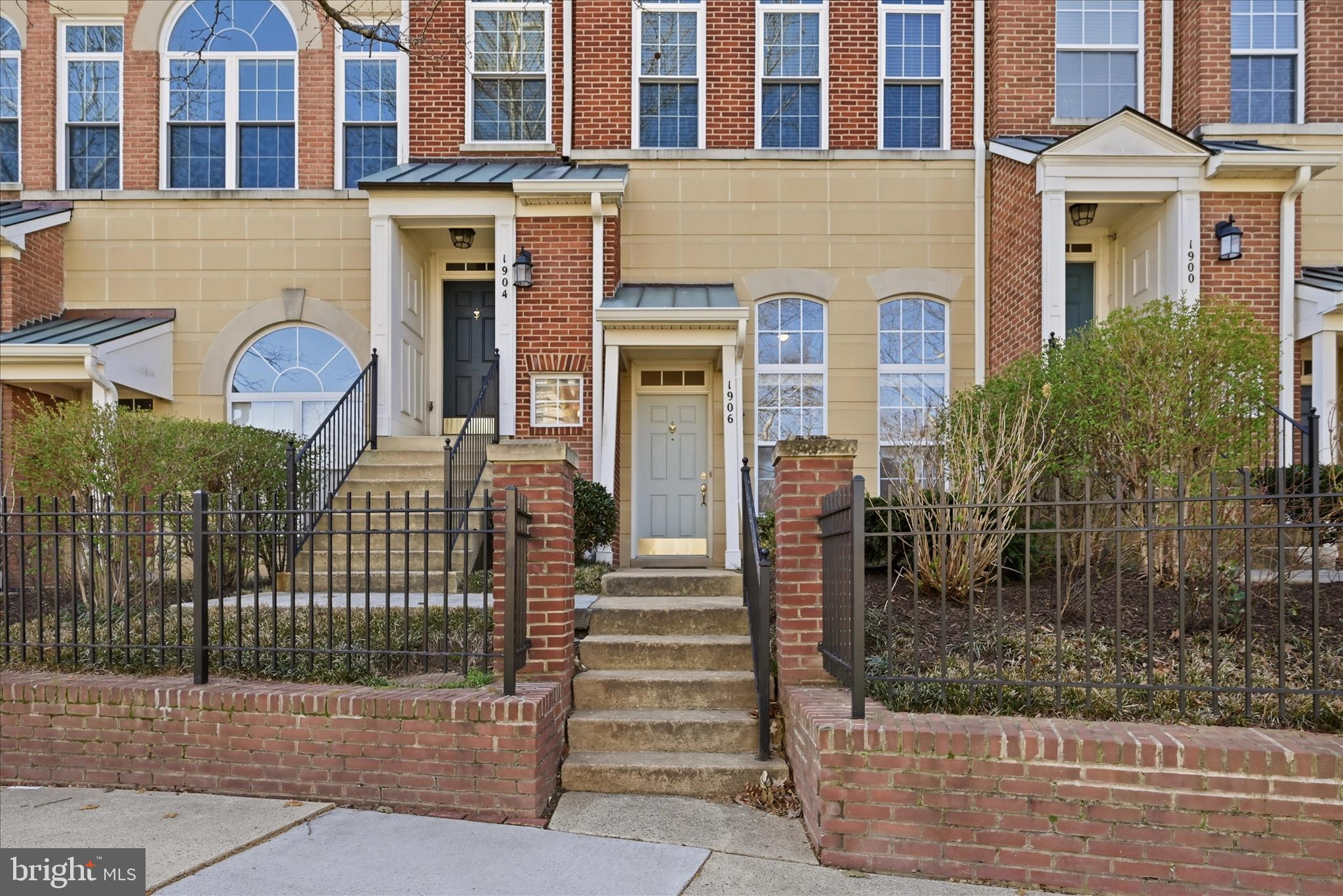 1906 CRESCENT PARK DRIVE 35A