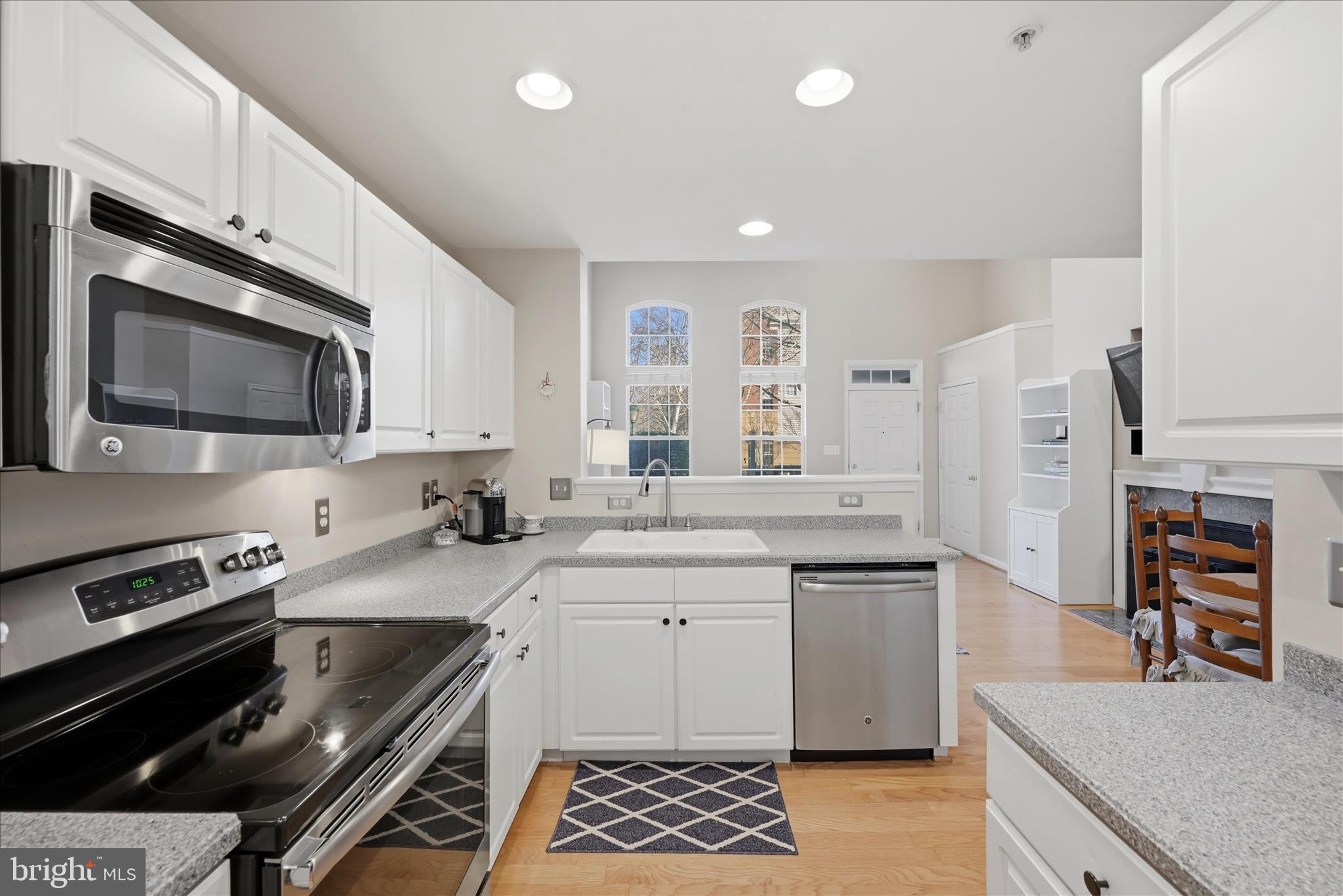 LINCOLNIA PARK - Residential