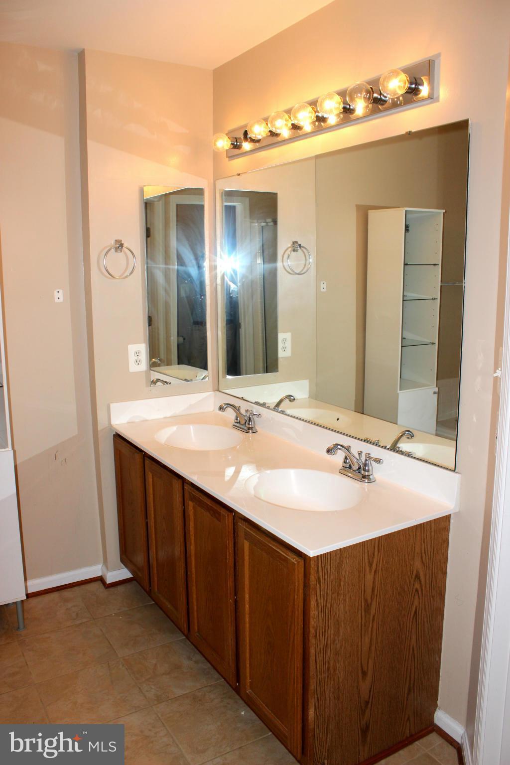 BRAEMAR/VILLAGES AT SAYBROOKE - Residential Lease