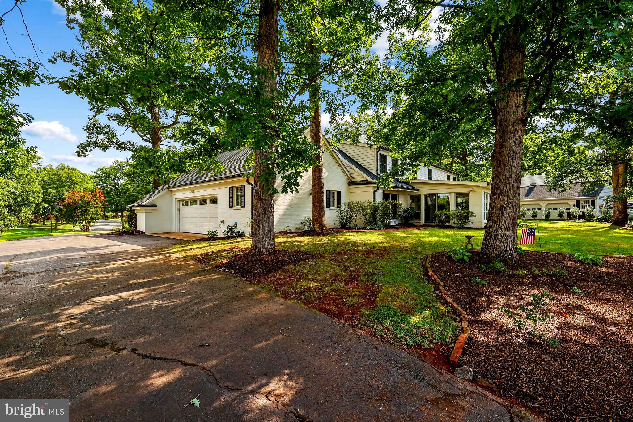 9507 NELSON LANE