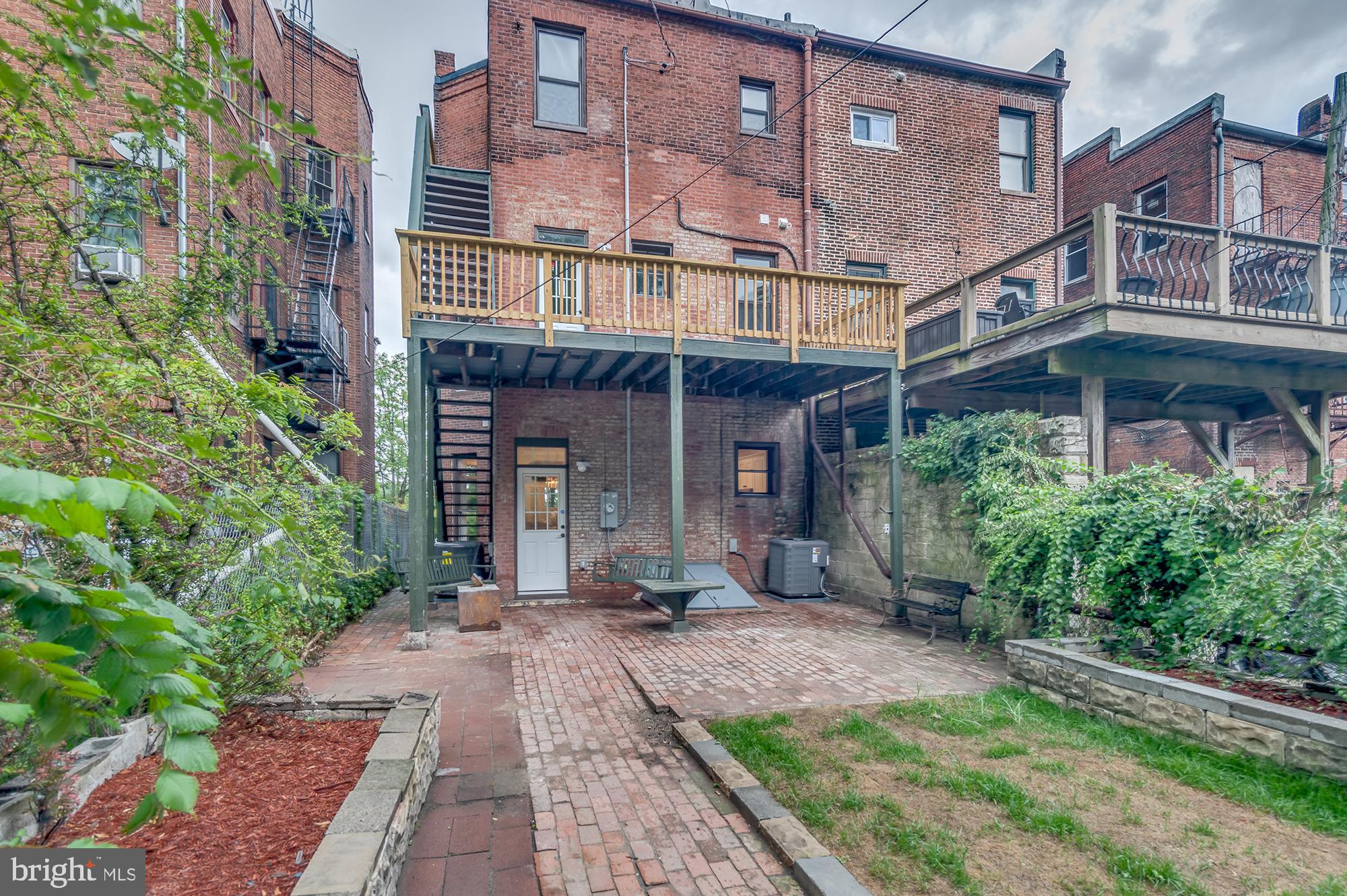 MOUNT ROYAL TERRACE - Residential