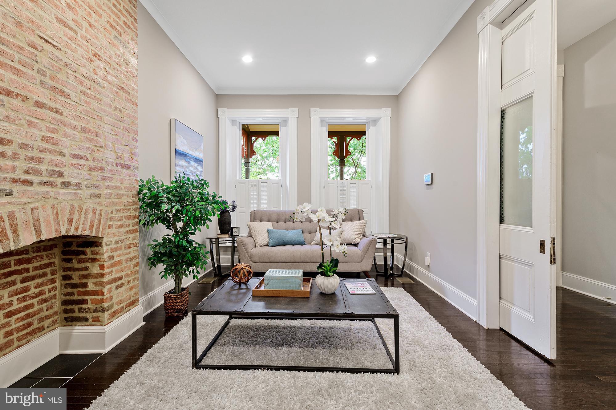 MOUNT ROYAL TERRACE - Residential