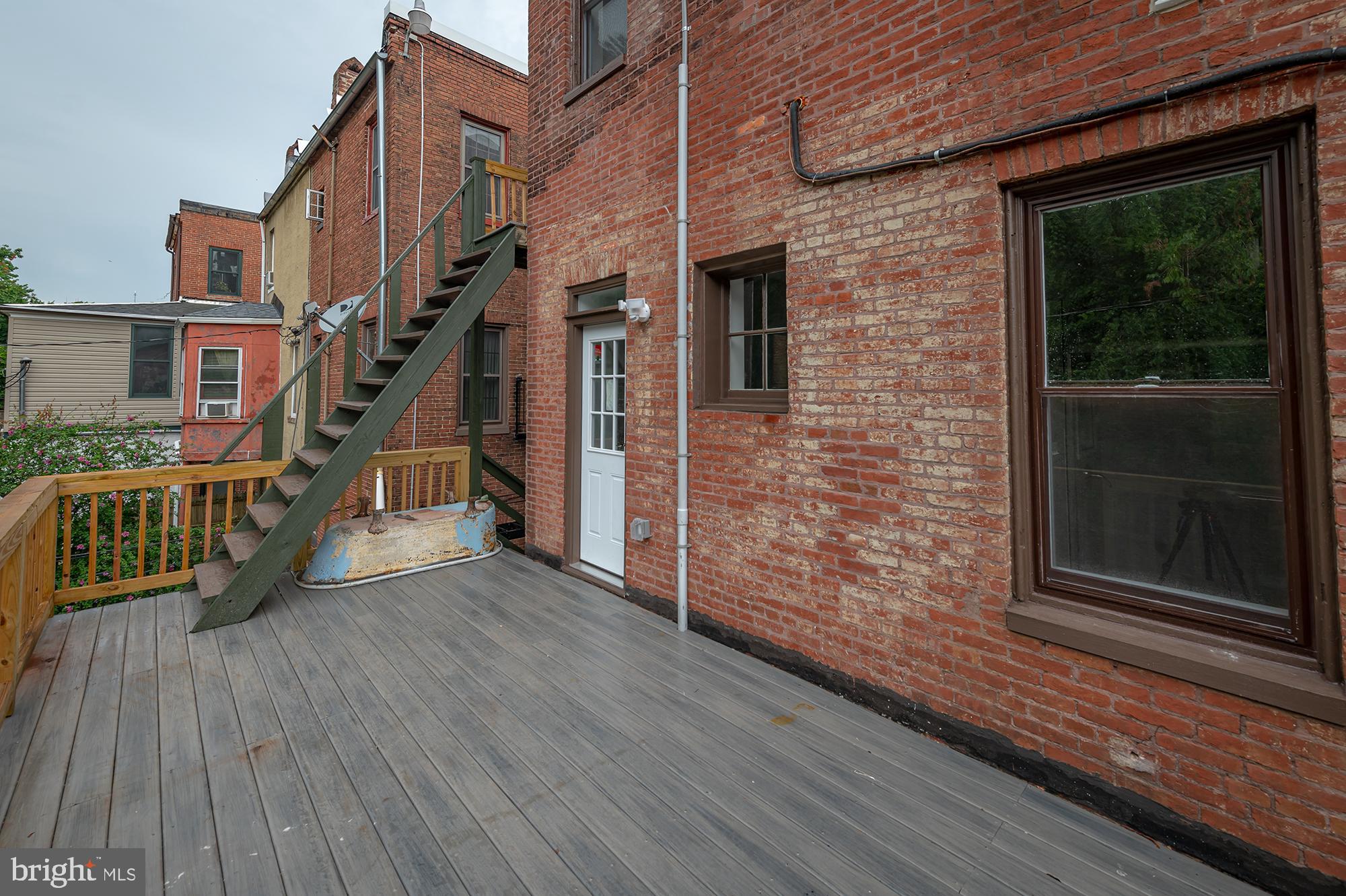 MOUNT ROYAL TERRACE - Residential