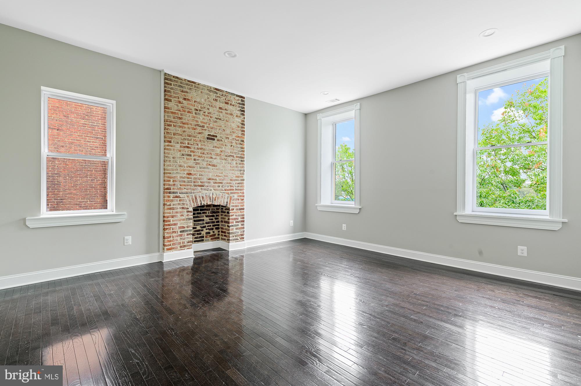 MOUNT ROYAL TERRACE - Residential