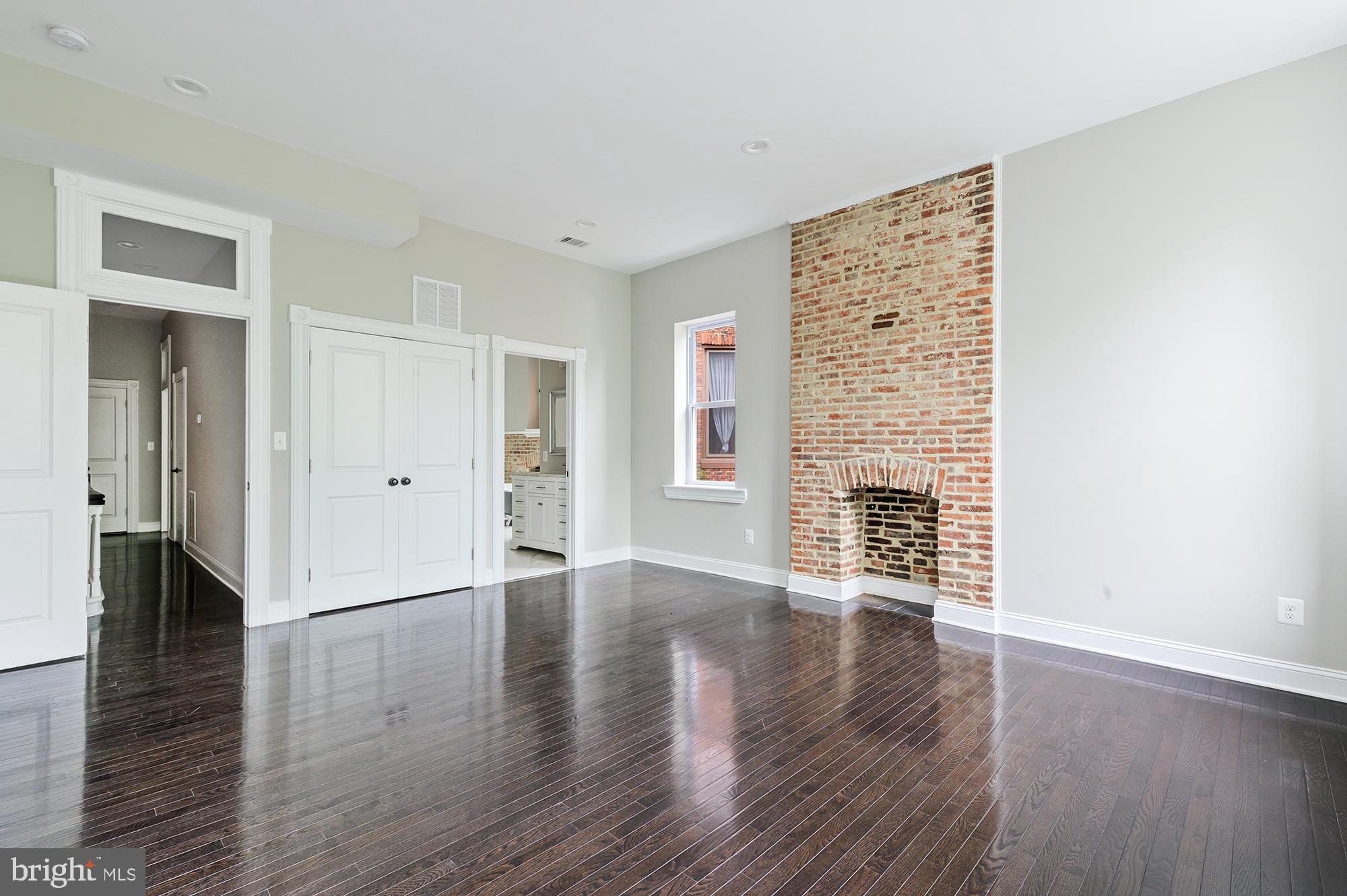 MOUNT ROYAL TERRACE - Residential