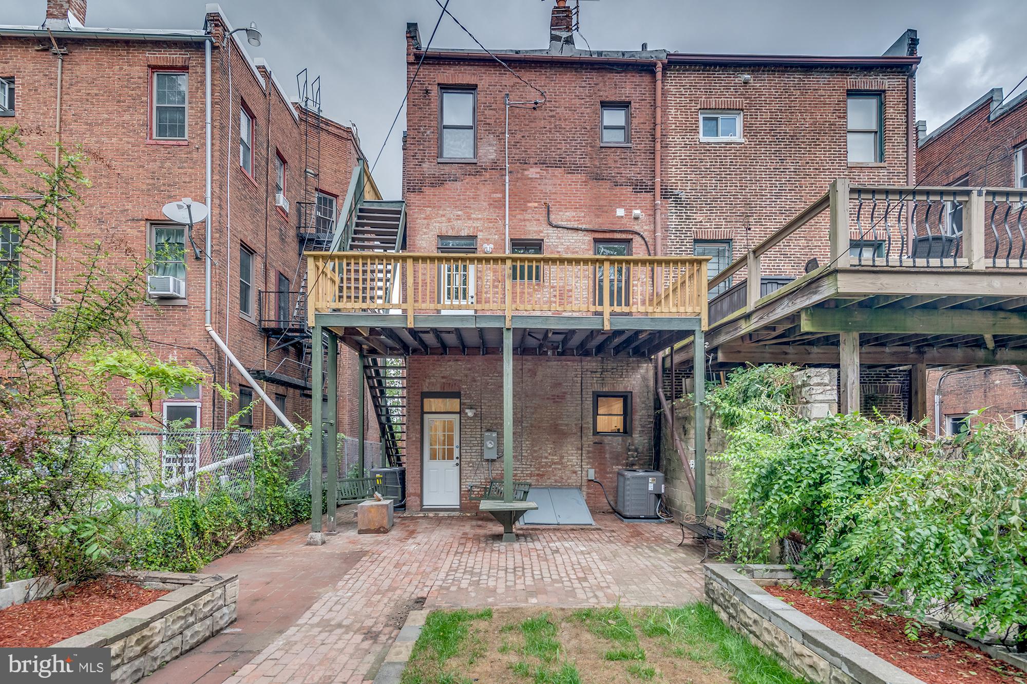 MOUNT ROYAL TERRACE - Residential