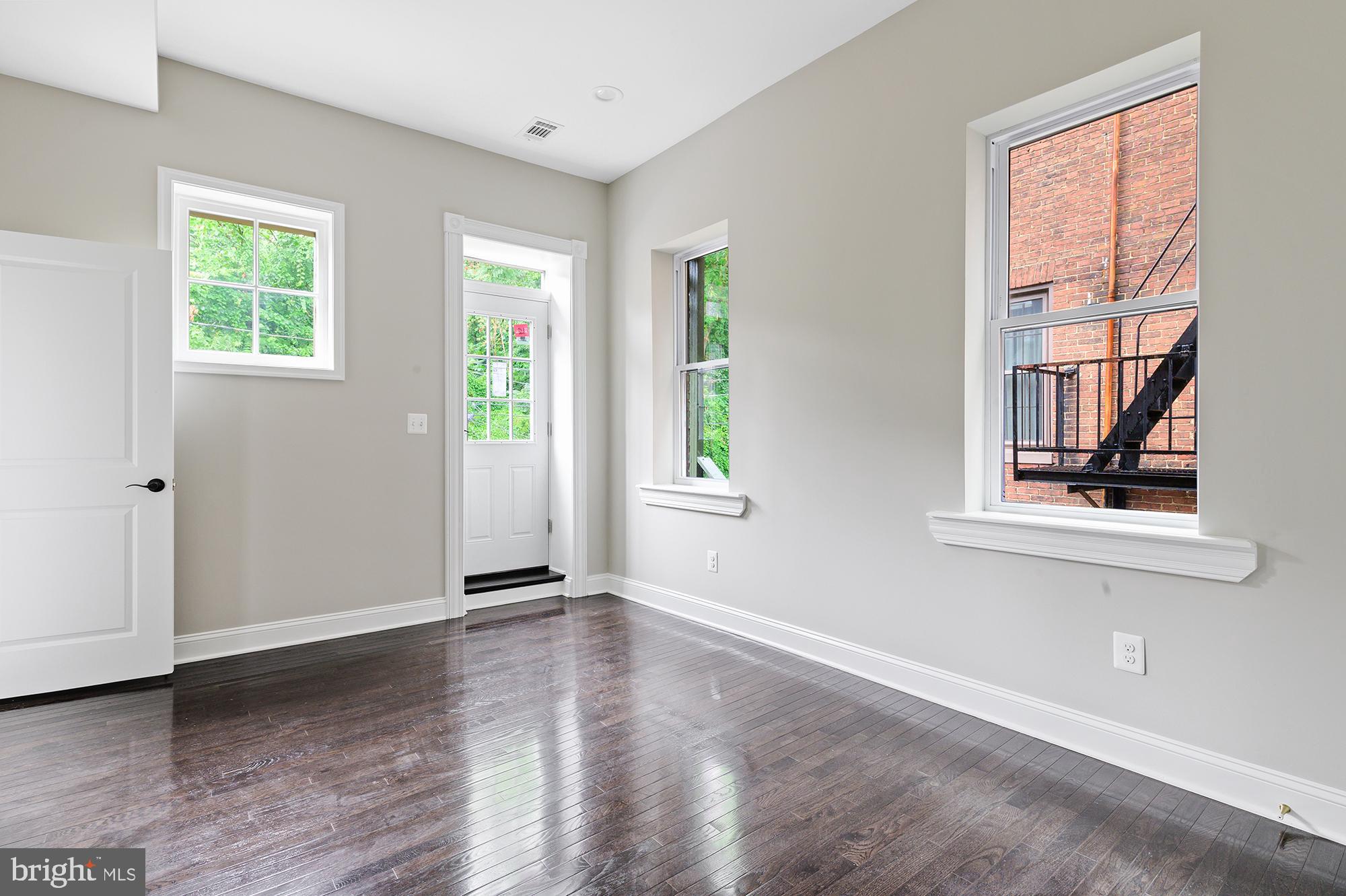 MOUNT ROYAL TERRACE - Residential