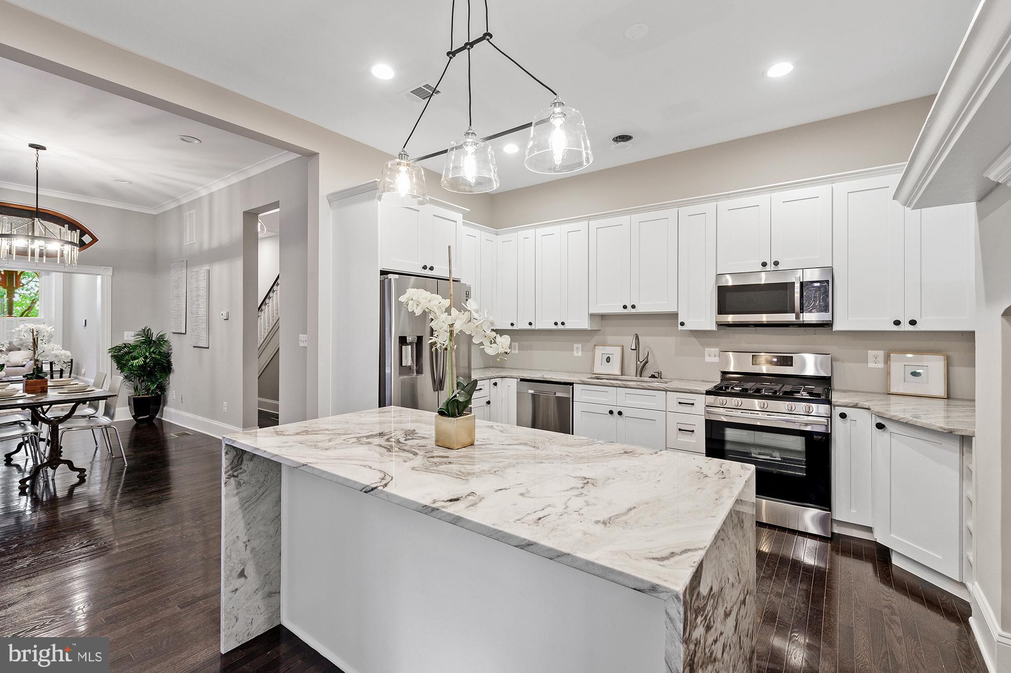 MOUNT ROYAL TERRACE - Residential