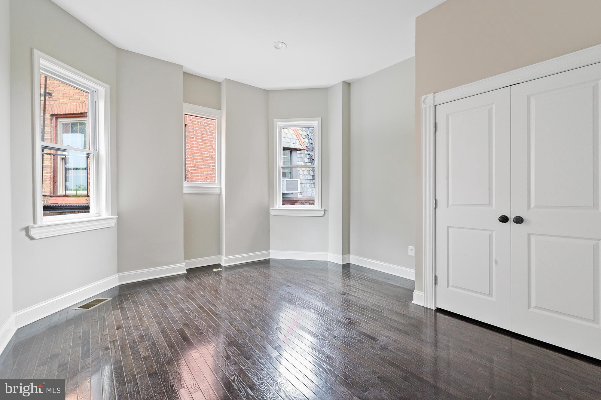 MOUNT ROYAL TERRACE - Residential