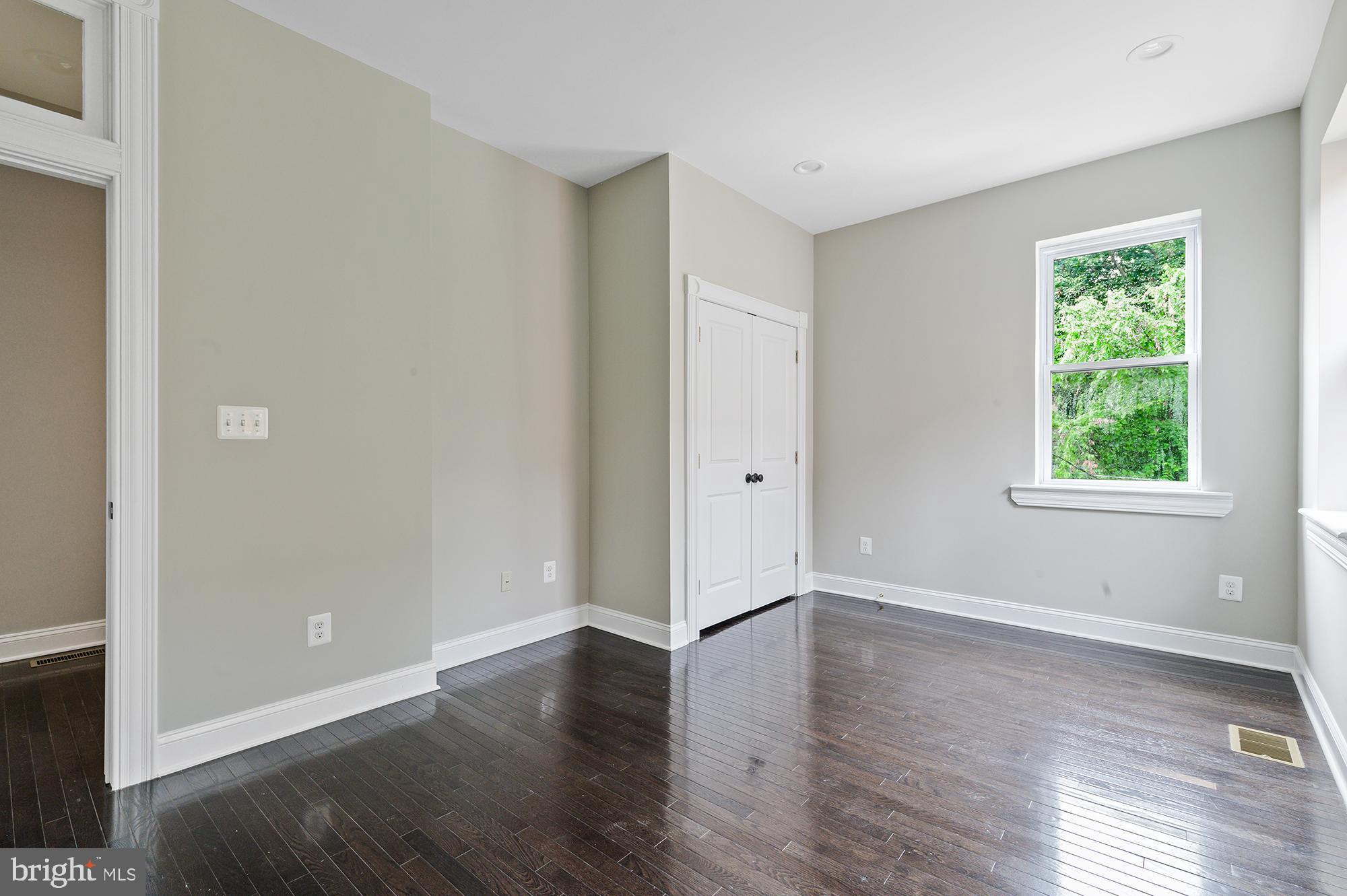 MOUNT ROYAL TERRACE - Residential