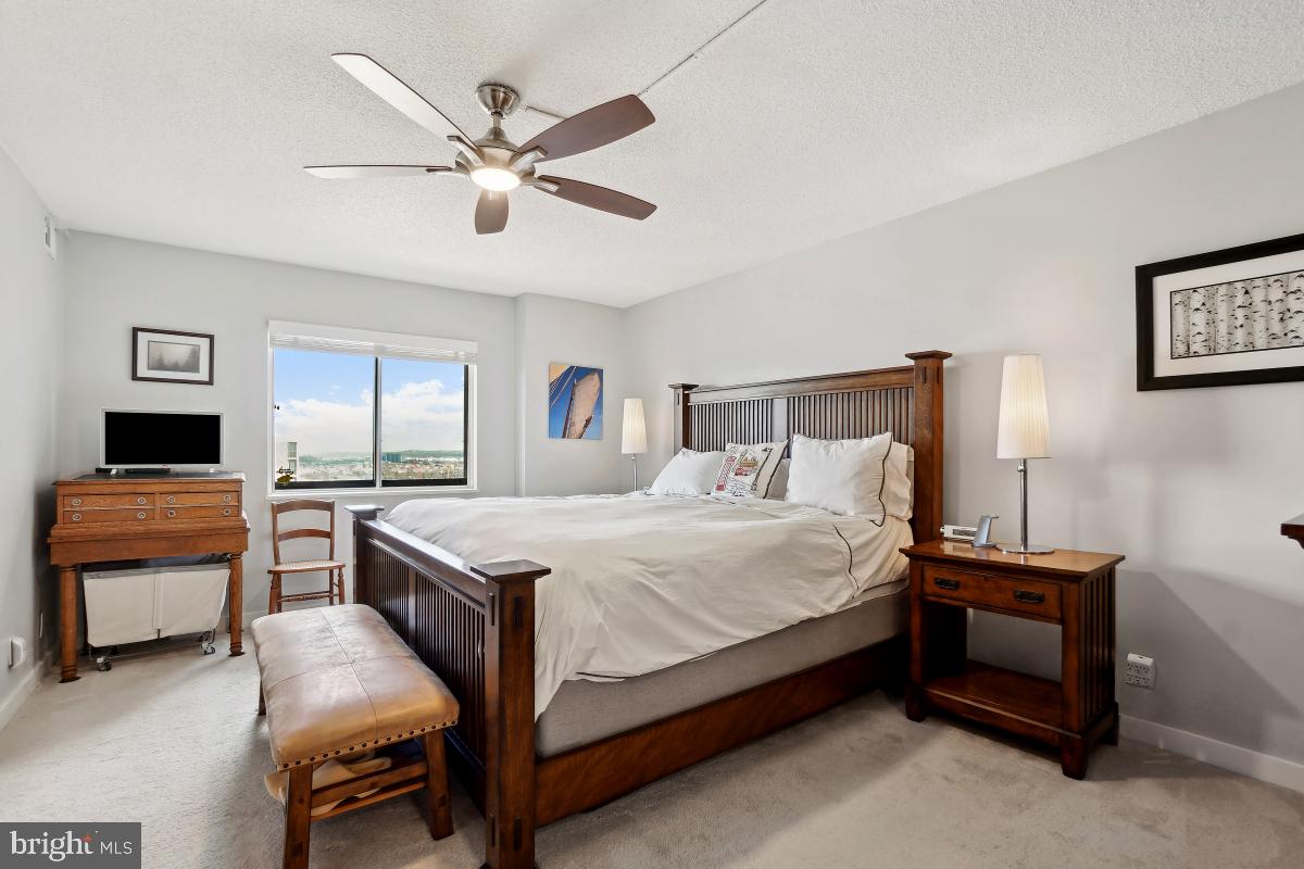 MONTEBELLO - Residential