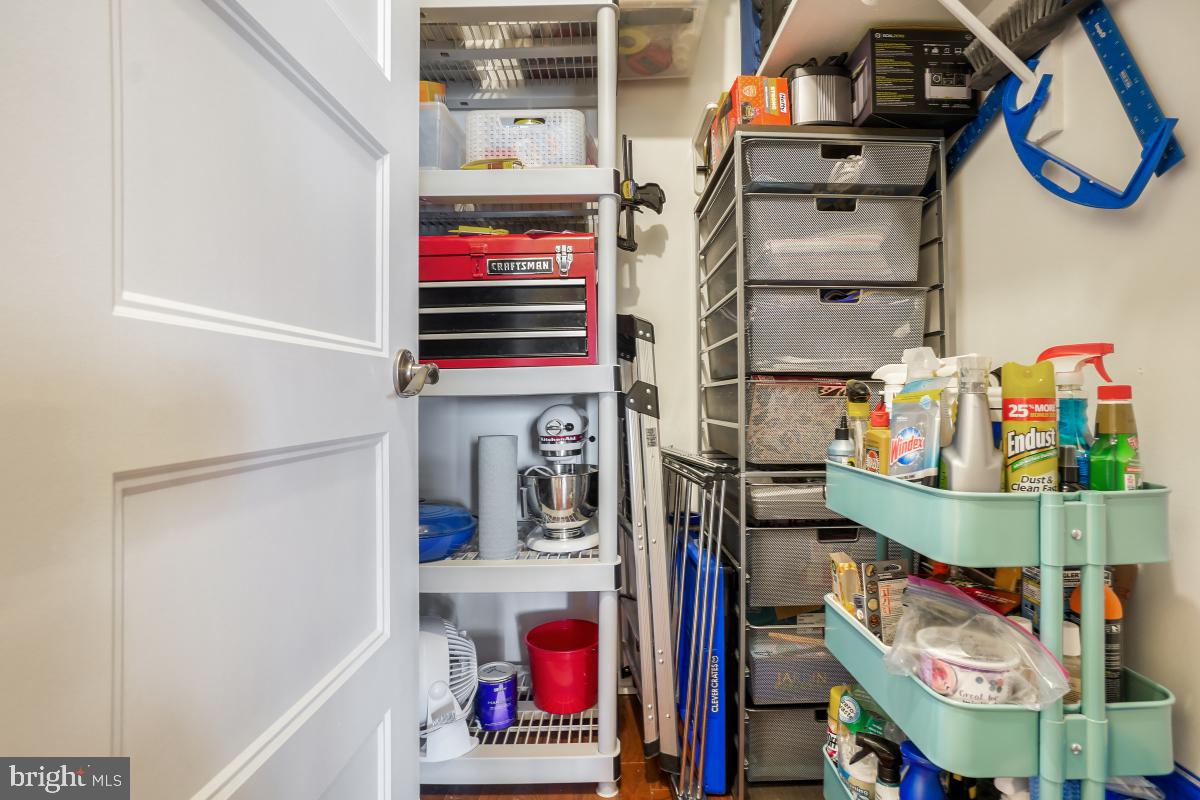 MONTEBELLO - Residential