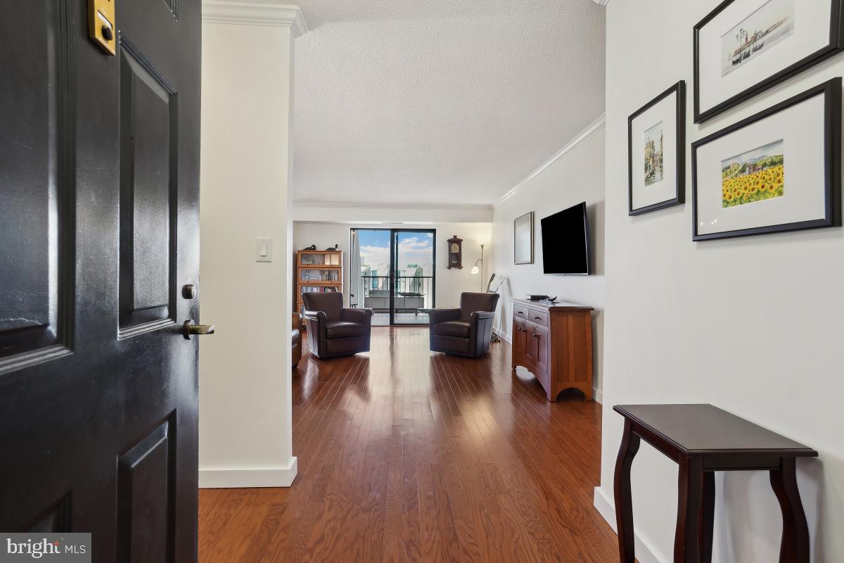 MONTEBELLO - Residential