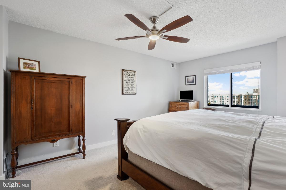 MONTEBELLO - Residential