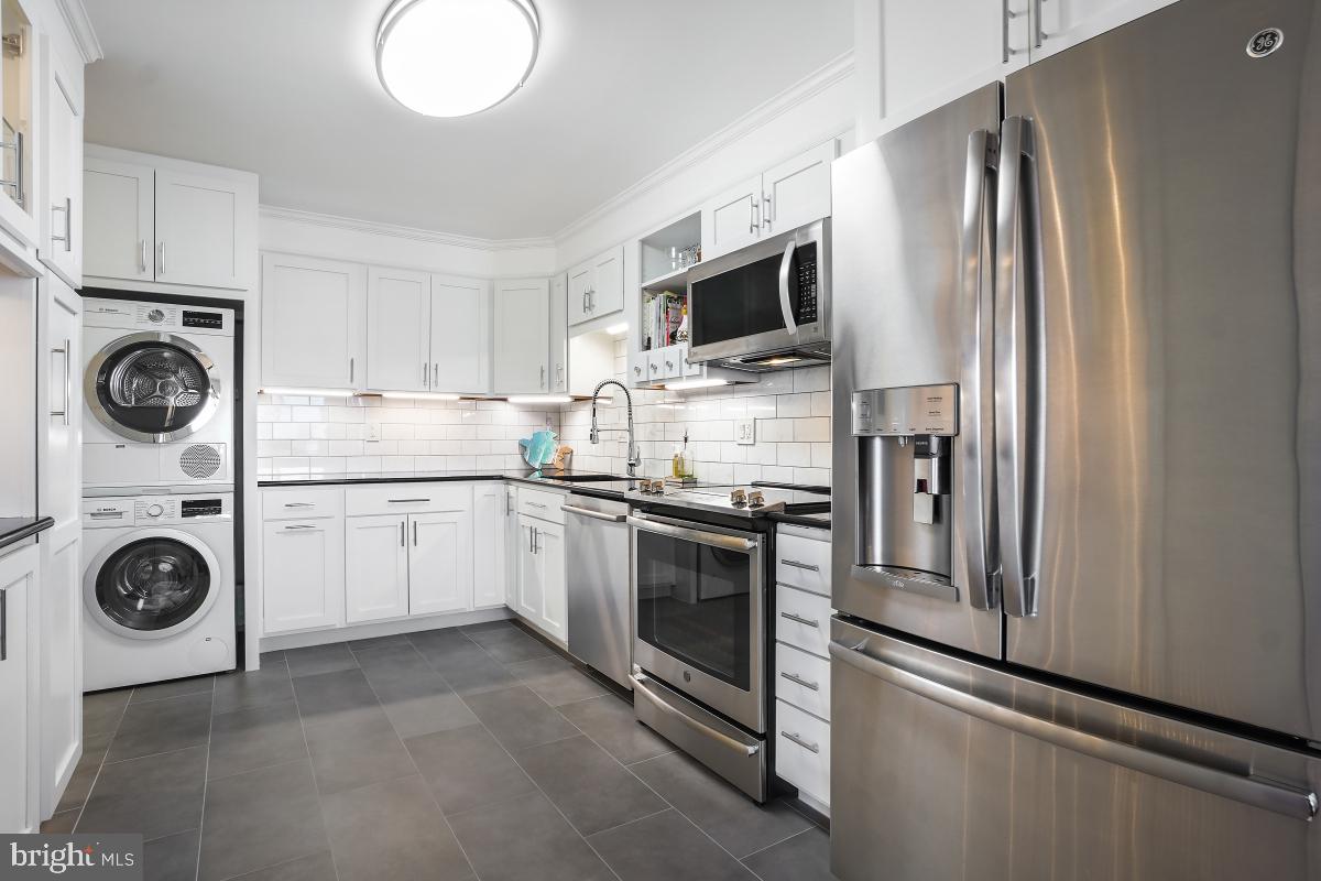 MONTEBELLO - Residential