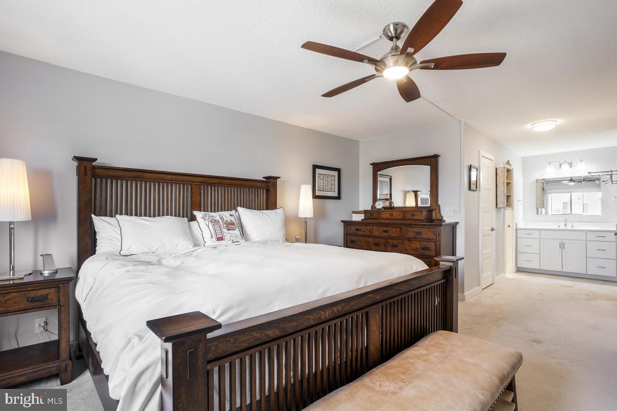 MONTEBELLO - Residential