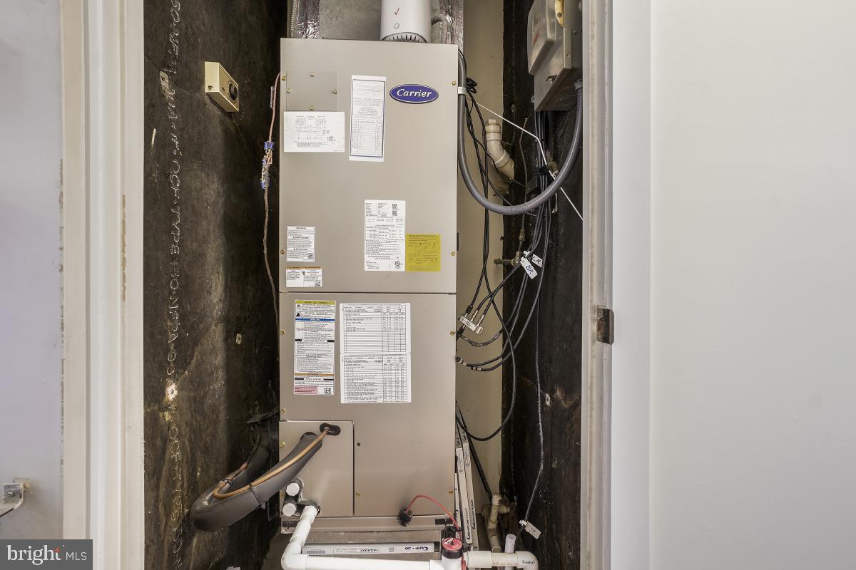 MONTEBELLO - Residential