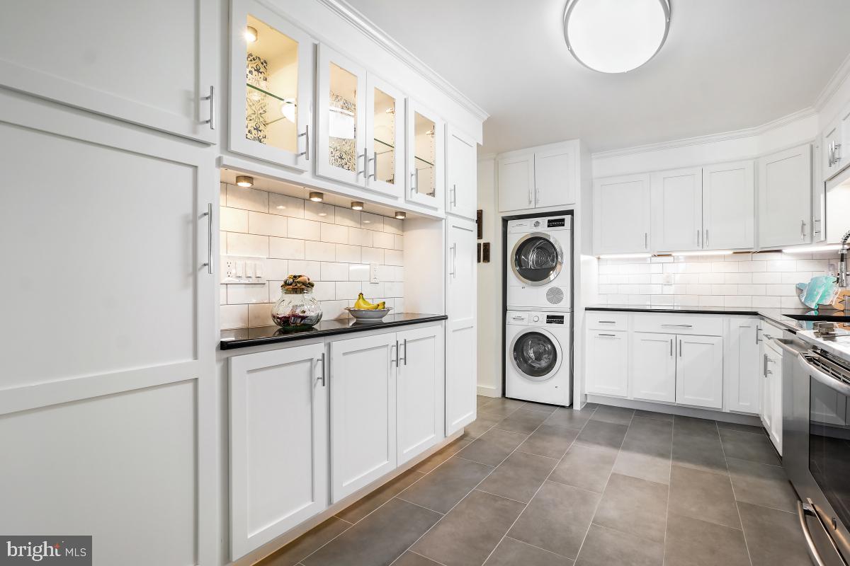 MONTEBELLO - Residential