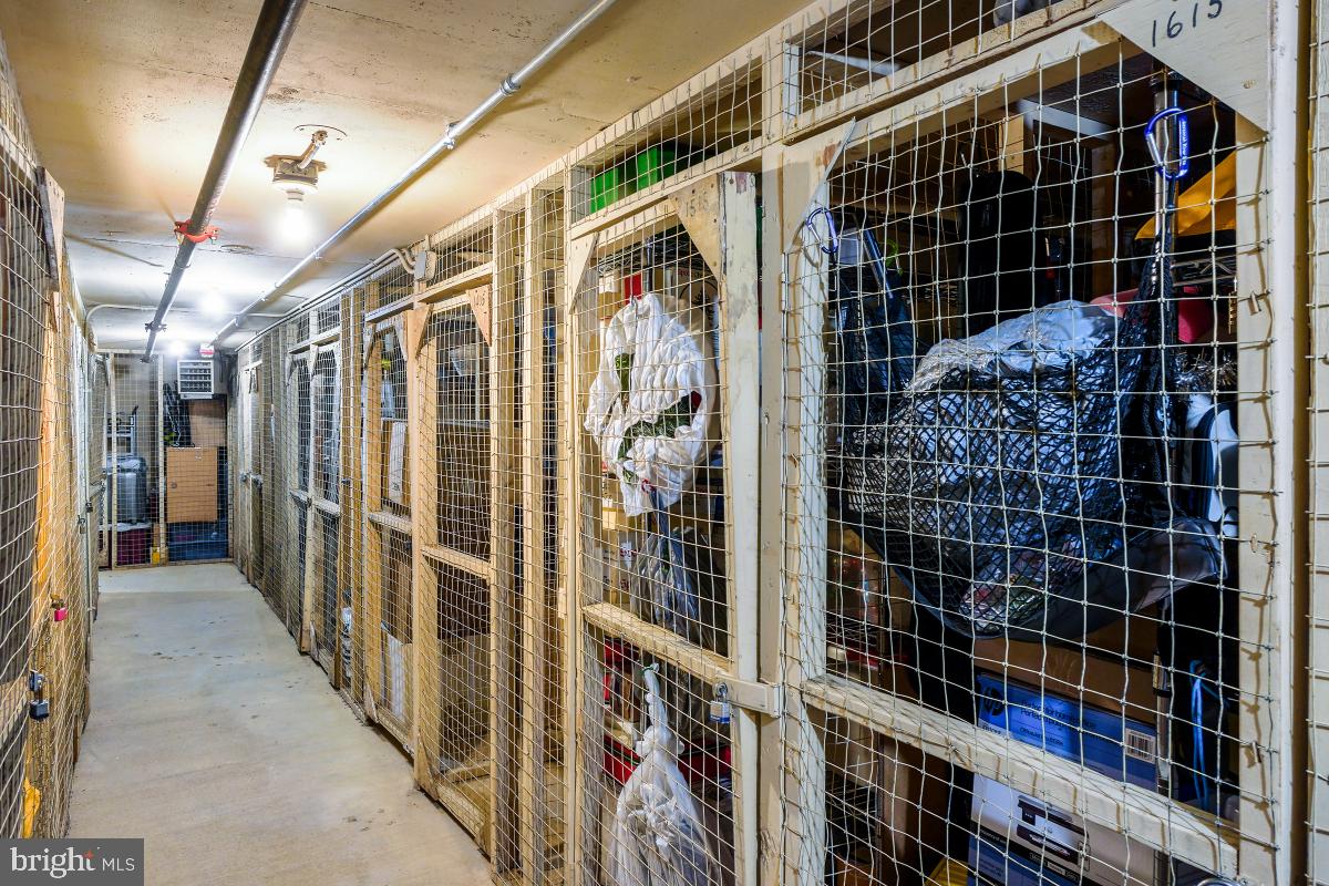 MONTEBELLO - Residential