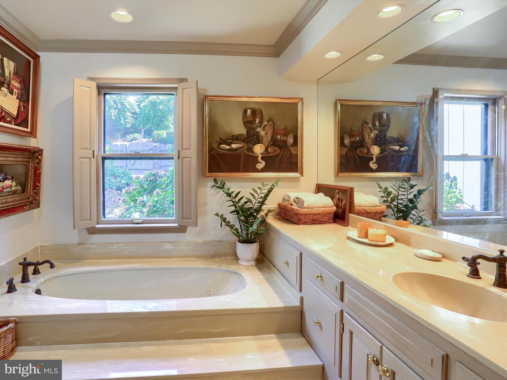 OAKMONT - Residential